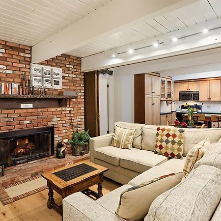 Chateau Dumont Unit 2, Condo With Central, Downtown Location Aspen Exterior photo
