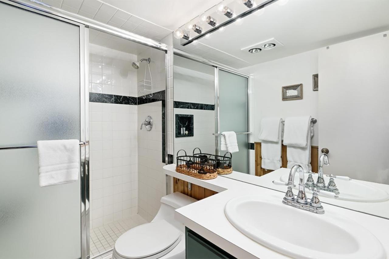 Chateau Dumont Unit 2, Condo With Central, Downtown Location Aspen Exterior photo